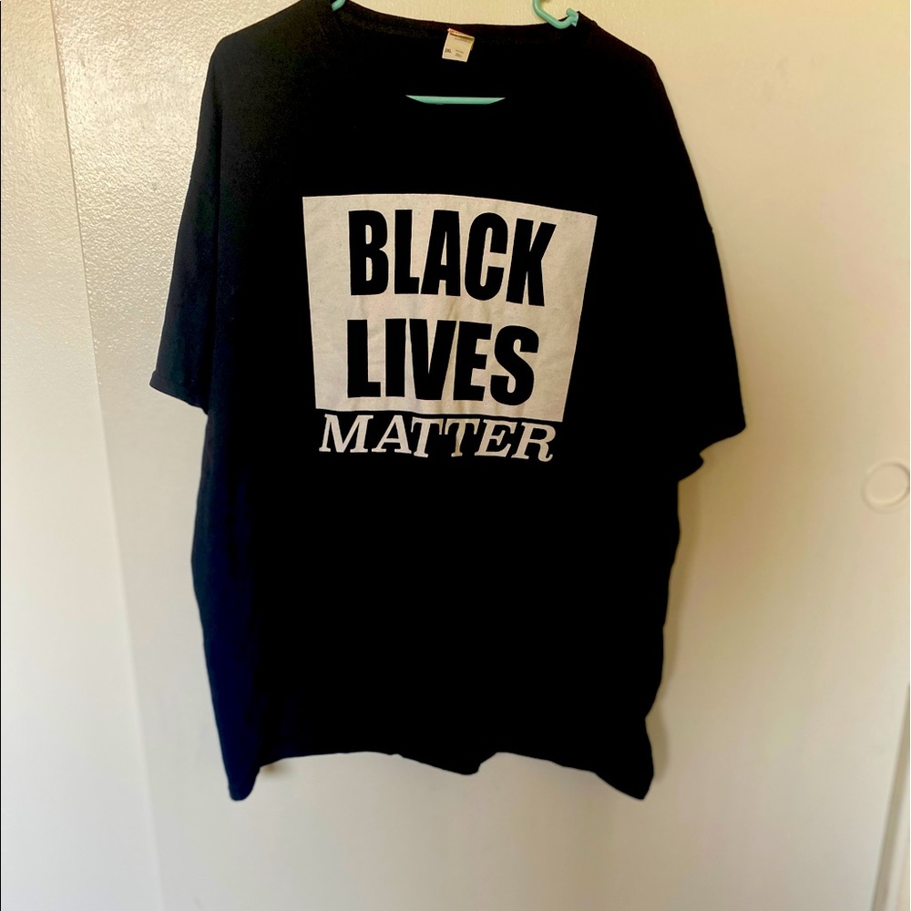 BLACK LIVES MATTER T-SHIRT
